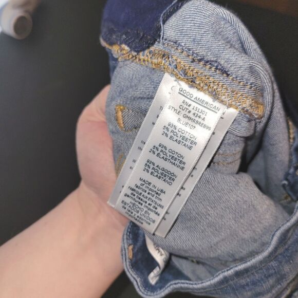 Good American Maternity Good Legs Bermuda Jean Shorts 0 25 - Picture 4 of 8